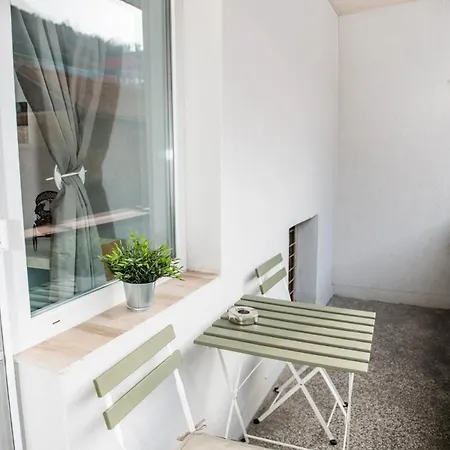 Cozy 2bdrm Near & Free Street Parking Apartment Veliko Tarnovo