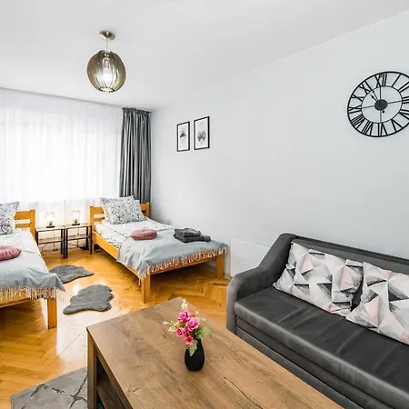 Cozy 2bdrm Near & Free Street Parking * Veliko Tarnovo